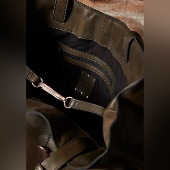 NWT We The Free Echo Leather Tote Adjustable Strap Dark Olive - Picture 5 of 15